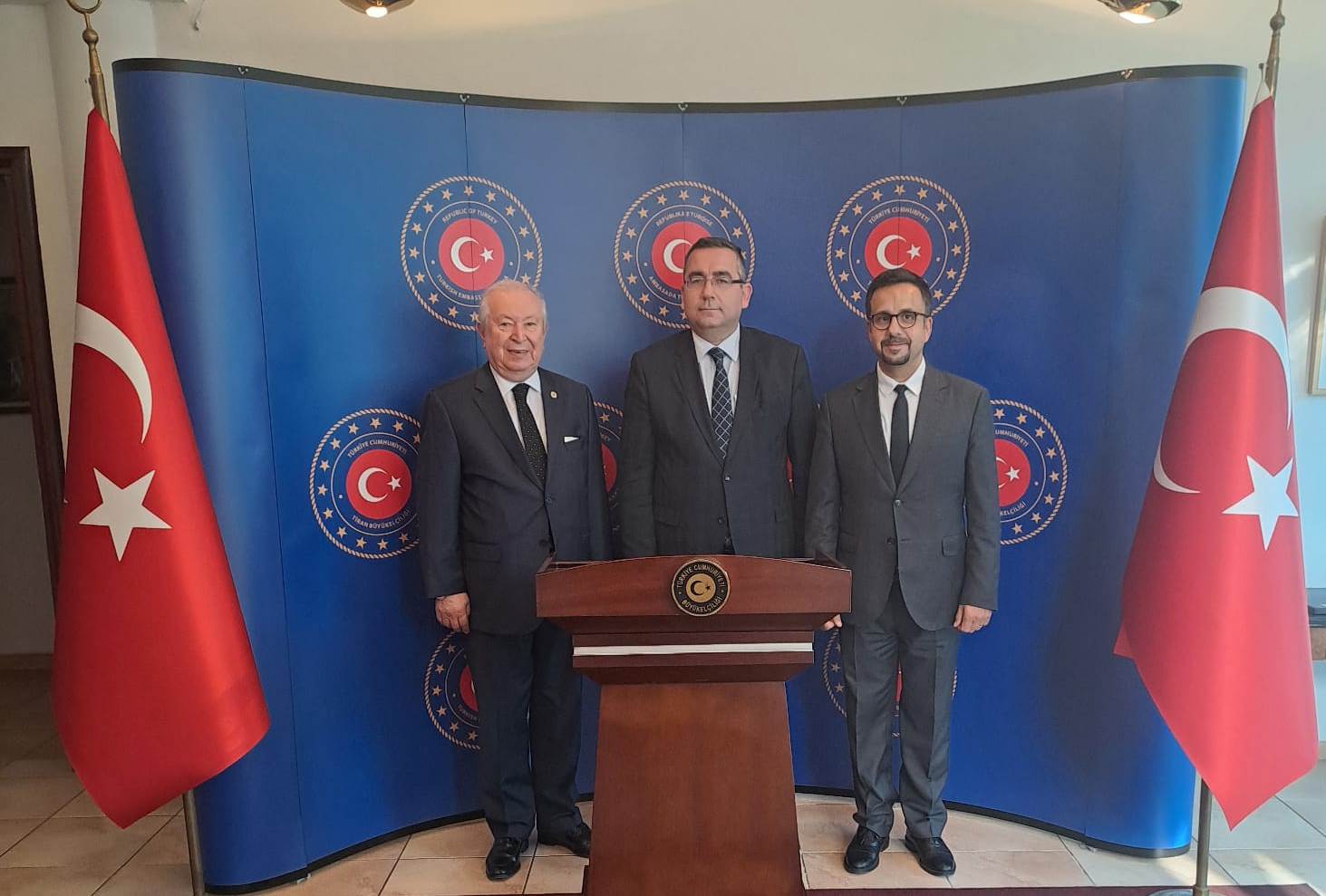 Dr. Akkan Suver, Tiran'da Karadağ Maslahatgüzarını ziyaret etti.