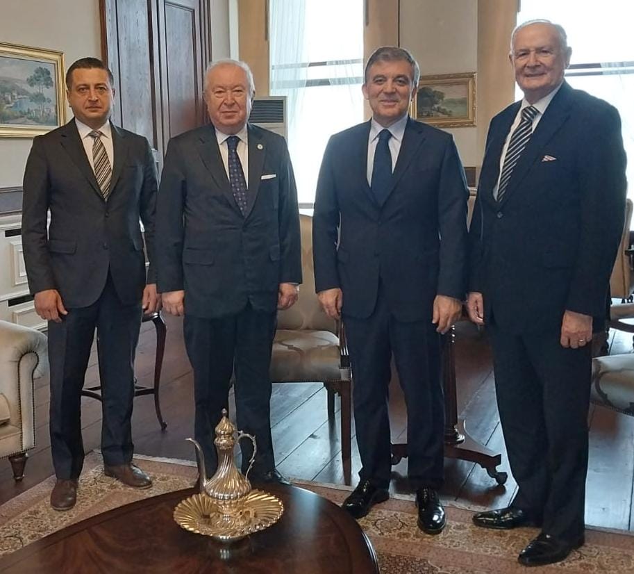 Abdullah Gül Marmara Grubu Vakfını kabul etti