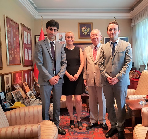 Azerbaycanlı Gençler Dr. Suver’i ziyaret ettiler