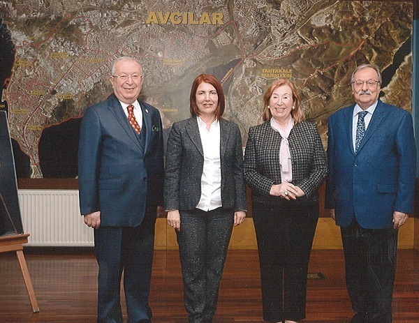 MARMARA GRUBU VAKFI AVCILAR BELEDİYE BAŞKANI Dr. H. HANDAN TOPRAK BENLİ’Yİ MAKAMINDA ZİYARET ETTİ