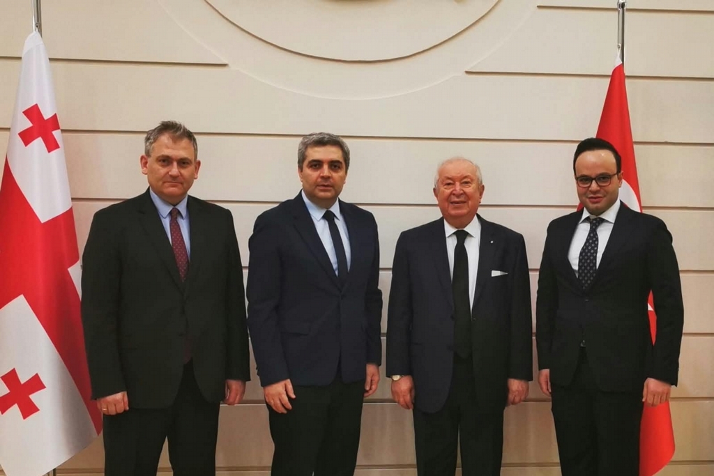 Gürcistan Büyükelçisi Archil Kalandiayı ziyaret