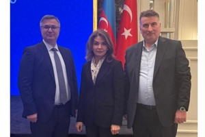 Azerbaycan Başkonsolosu Nermine Mustafayeva İftar düzenledi
