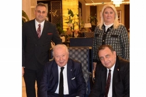 Uğur Özgökerin yeni kitabı Kıbrıs