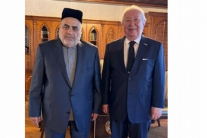 Azerbaycan Şeyhül İslamı Allahşükür Paşazade Dr. Akkan Suver ve Sezgin Bilgiçi kabul etti.