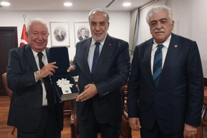 Dışişleri Bakan Yardımcısı Büyükelçi Musa Kulaklıkaya Marmara Grubu Vakfı'nı kabul etti.