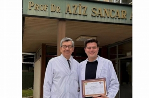 Prof. Dr. Turhan Ece'ye anlamlı bir ödül