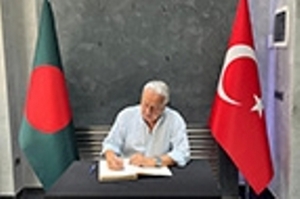 Bangladeşte düşen uçak ile ilgili Taziye Ziyareti