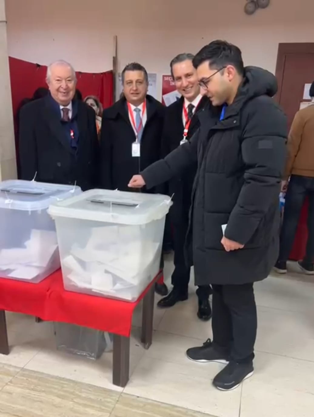 Azerbaycan Cumhurbaşkanlığı seçimi yapılıyor