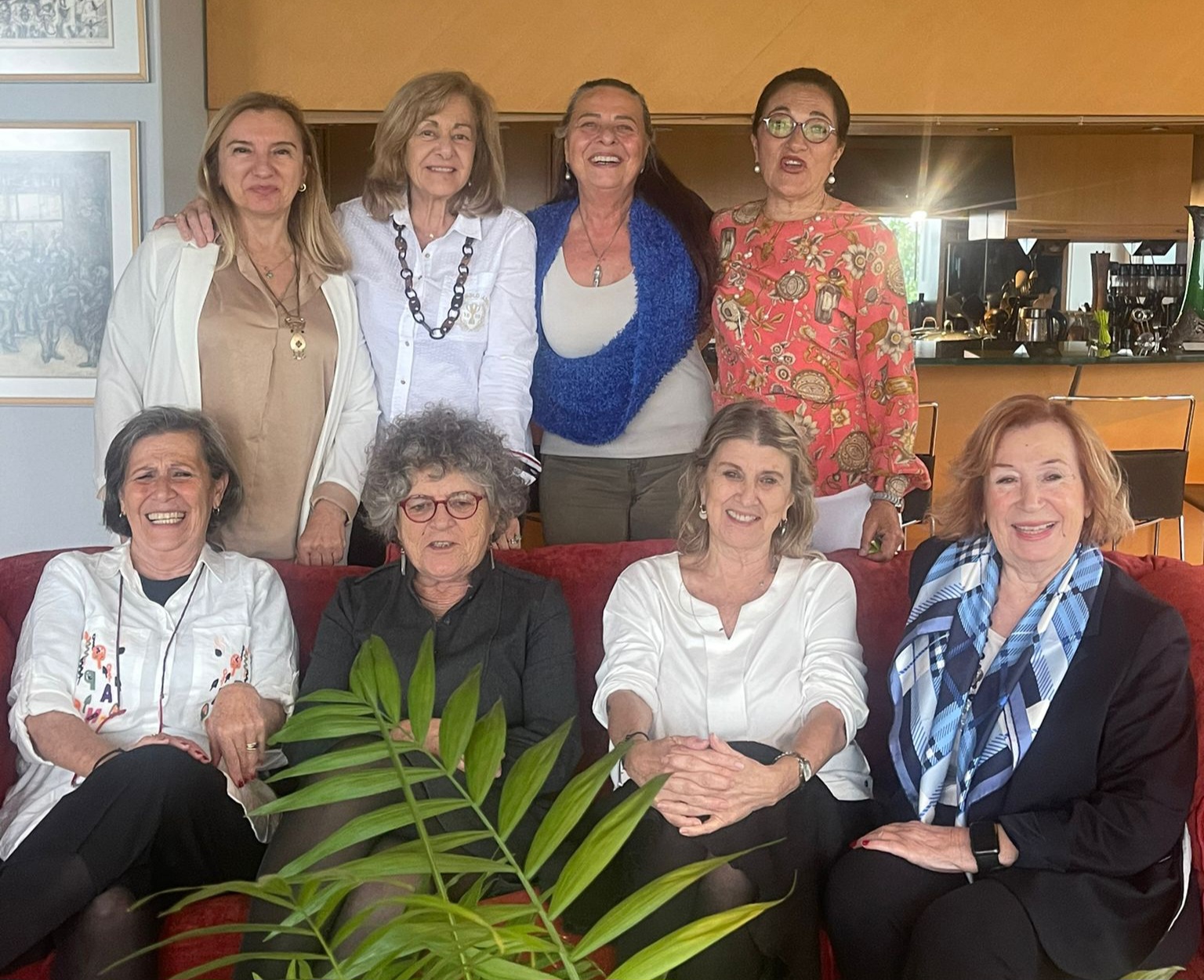 Müjgan Suver Winpeace Toplantısı’na katıldı. Müjgan Suver Winpeace Toplantısı’na katıldı.