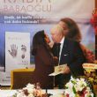 Rabia Babaoğlu kitabını imzaladı